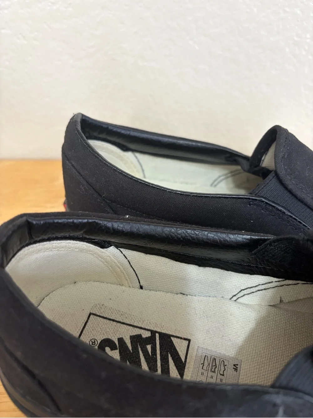 Vans All Black Classic Slip-On Canvas Loafers Size 7 Men 8.5 Women